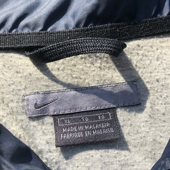 2000’s Nike Windbreaker - Picture 4 of 4